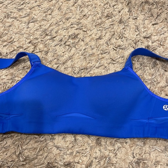 Lululemon bra size 34C - Picture 2 of 8